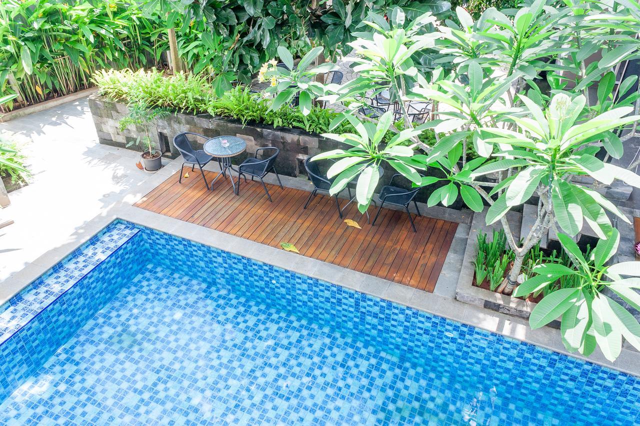 Hotel Griya Regato Jakarta Exterior foto