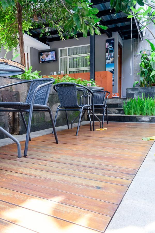 Hotel Griya Regato Jakarta Exterior foto