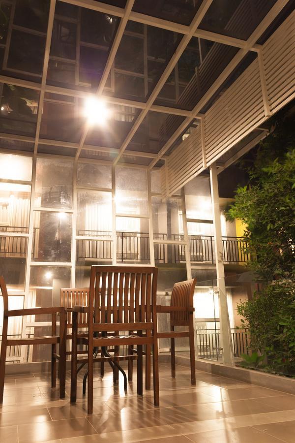 Hotel Griya Regato Jakarta Exterior foto
